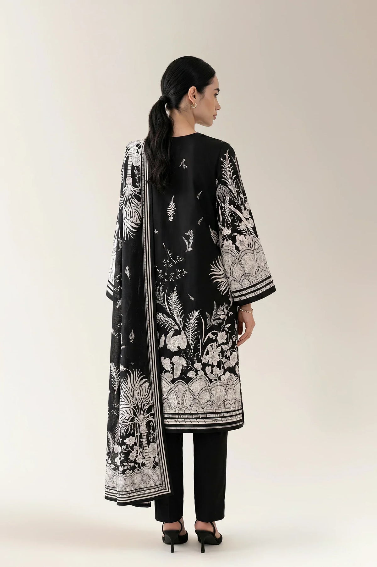 Black Botanical Floral Printed Unstitched 3-Piece Suit