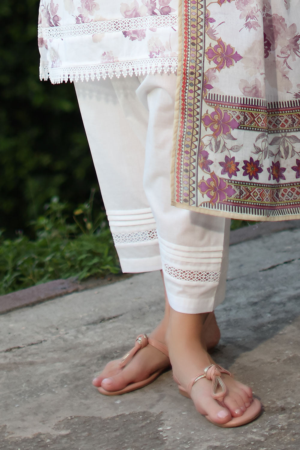 White Floral Printed Unstitched Lawn 3-Piece Suit